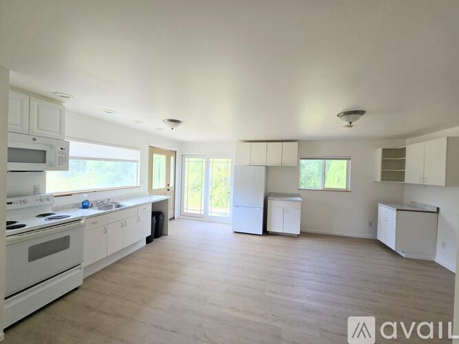 5893 Northwest Dr 1 Apartment for Rent - Photo gallery 2