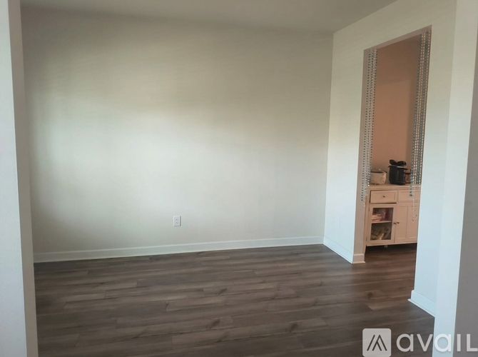 13022 Kenworth Rd 5 Beds Single Family Home for Rent - Photo gallery 3