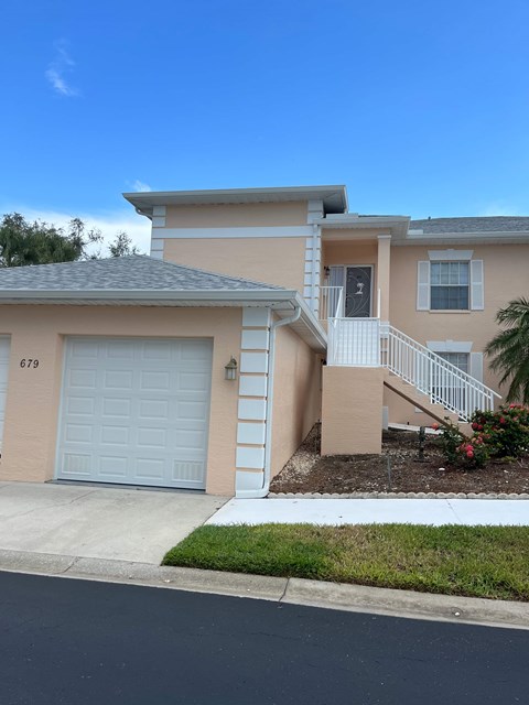 679 Wiggins Lake Dr #102 3 Beds Apartment for Rent
