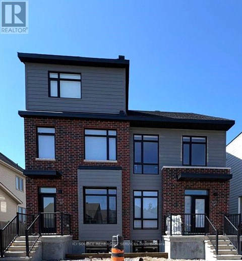 MAIN FLOOR - 873 CONTOUR STREET 2 Beds Apartment for Rent