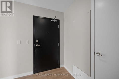 303 - 370 ATHLONE AVENUE 1 Apartment for Rent