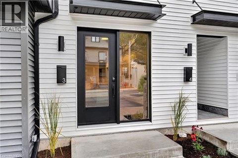 332 W KING Street W Unit# 3 3 Beds Apartment for Rent