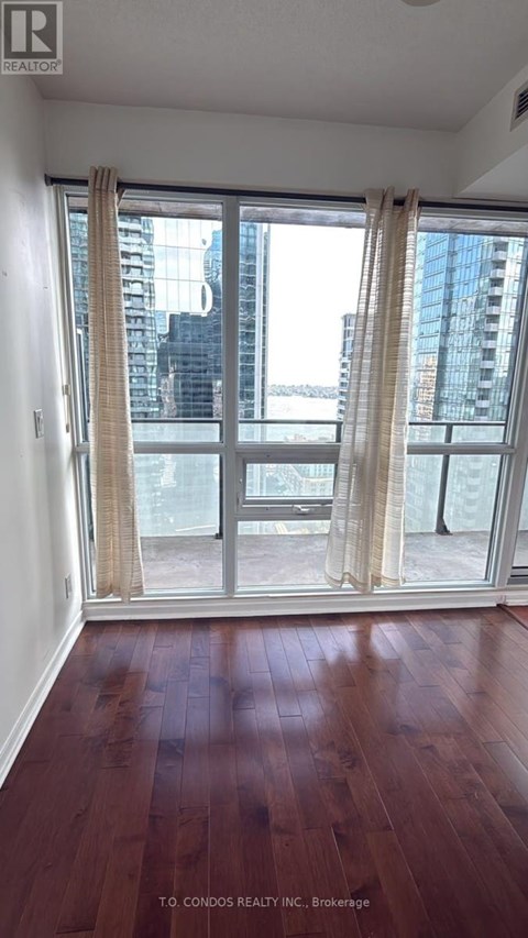 3010 - 55 BREMNER BOULEVARD 2 Beds Apartment for Rent