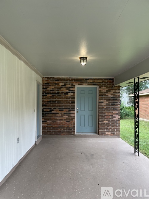 111 Center Street 3 Beds Single Family Home for Rent - Photo gallery 2