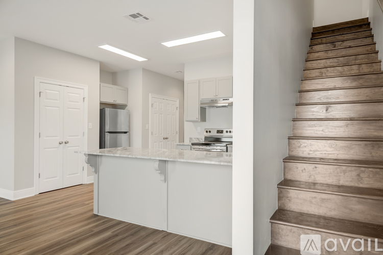 139 Iberia Street 3 Beds Apartment for Rent - Photo gallery 4
