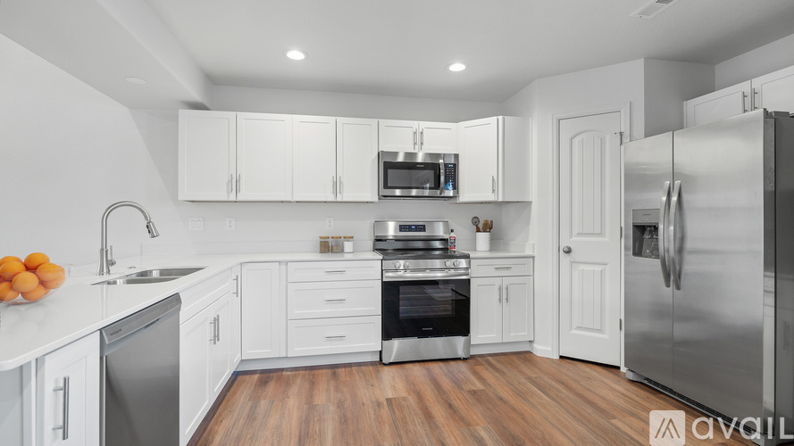 1607 Alyssaelaine Drive 3 Beds Townhouse for Rent - Photo gallery 5
