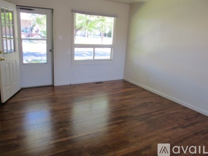 1809 Bunting Ave 2 Beds Apartment for Rent - Photo gallery 2
