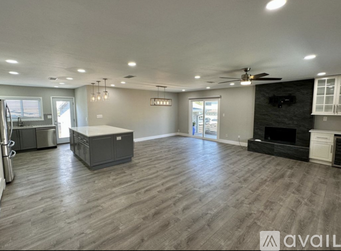 8505 Sunrise Avenue 3 Beds Single Family Home for Rent - Photo gallery 4