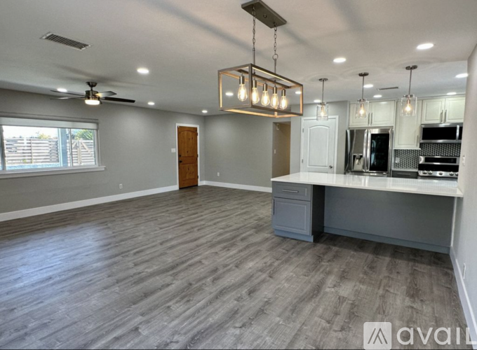 8505 Sunrise Avenue 3 Beds Single Family Home for Rent - Photo gallery 5
