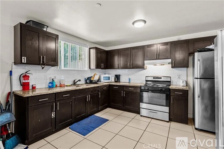 842 West 78th Street 1 Single Family Home for Rent - Photo gallery 3