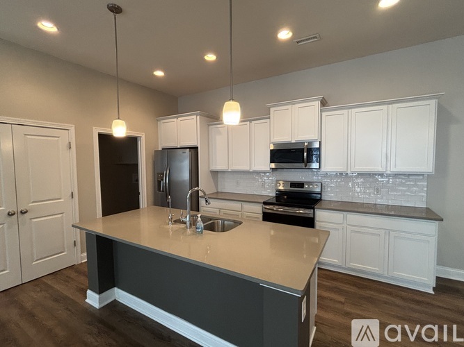 7080 Cherry Creek Boulevard 3 Beds Condo for Rent - Photo gallery 4