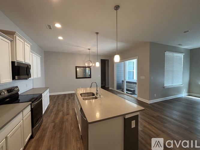 7080 Cherry Creek Boulevard 3 Beds Condo for Rent - Photo gallery 5