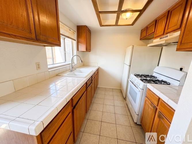2514 Fairmount Ave 3 Beds Apartment for Rent - Photo gallery 1