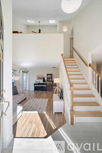 2462 East Towne Boulevard 2 Beds Townhouse for Rent - Photo gallery 2