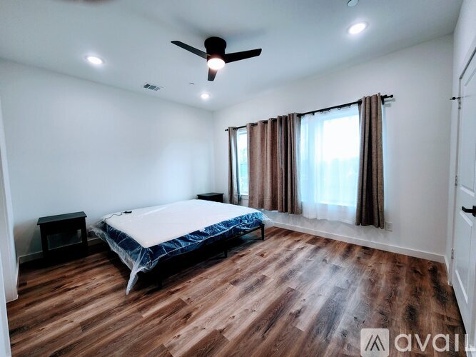 1008 17th St 3 Beds Single Family Home for Rent - Photo gallery 3