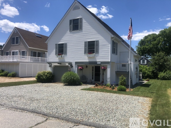 16 Middlefield Street 4 Beds Single Family Home for Rent - Photo gallery 1