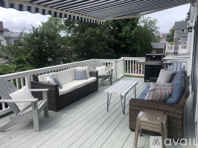 16 Middlefield Street 4 Beds Single Family Home for Rent - Photo gallery 4