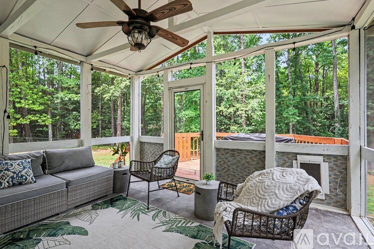 121 Winchester Drive 5 Beds Single Family Home for Rent - Photo gallery 5