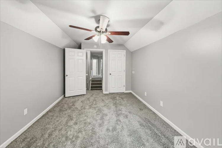411 Queens Dr SW 4 Beds Single Family Home for Rent - Photo gallery 3