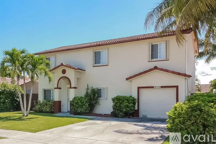 18119 SW 154th Ct 4 Beds Single Family Home for Rent - Photo gallery 1