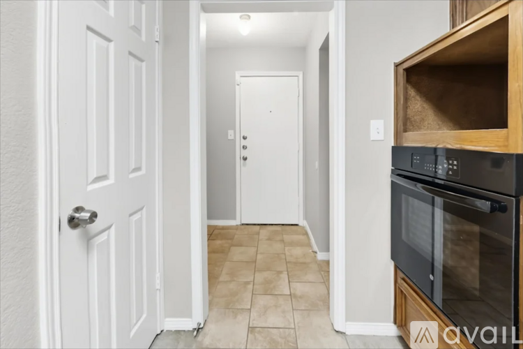 208 Bowie 3 Beds Single Family Home for Rent - Photo gallery 3