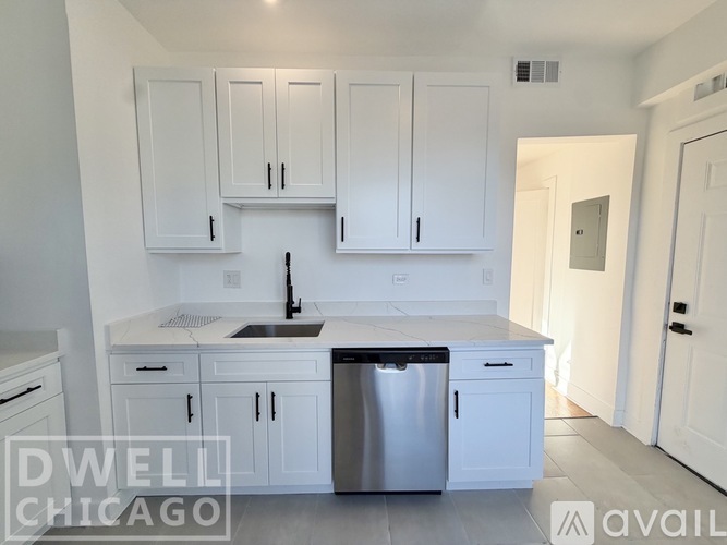 1945 W Augusta Blvd 2 Beds Apartment for Rent - Photo gallery 2