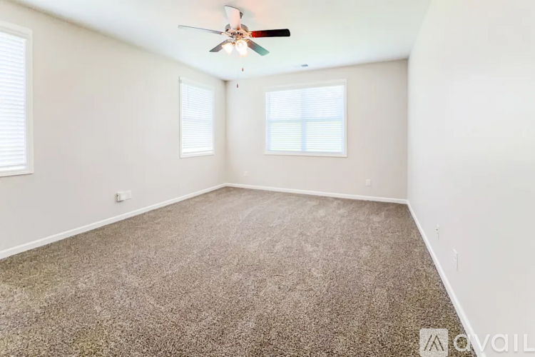 8027 Forest Hills Dr 4 Beds Single Family Home for Rent - Photo gallery 5