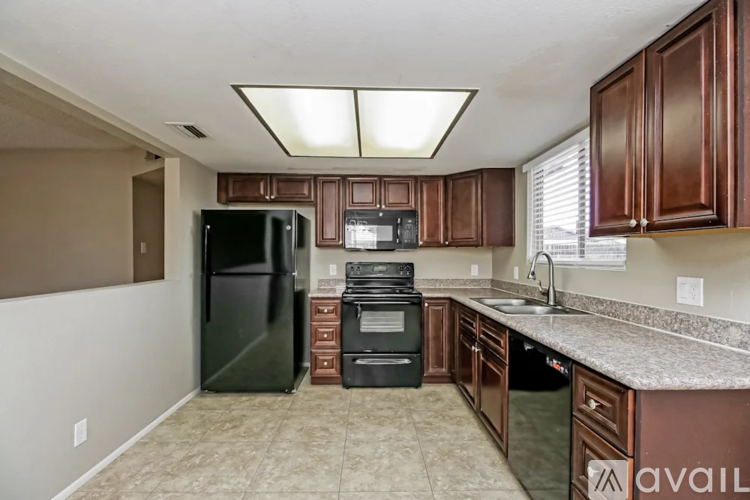 214 W 17th Ave 3 Beds Single Family Home for Rent - Photo gallery 3