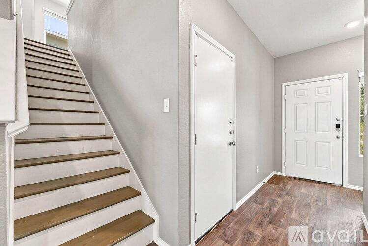 8111 Autares Sq 3 Beds Single Family Home for Rent - Photo gallery 2