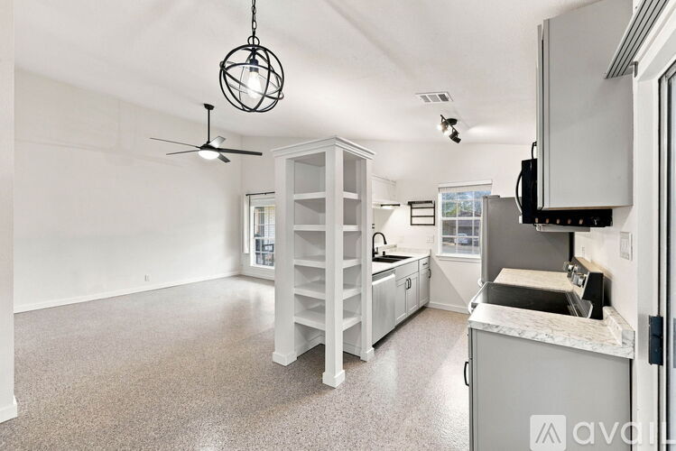 12225 Ridge Crown St 2 Beds Single Family Home for Rent - Photo gallery 5