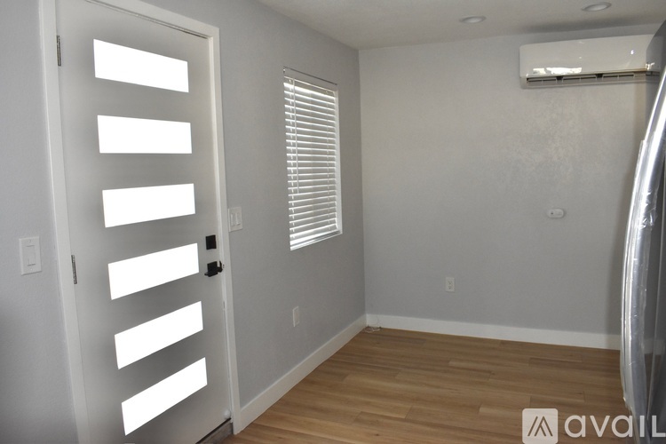11659 Burke St 1 Apartment for Rent - Photo gallery 5