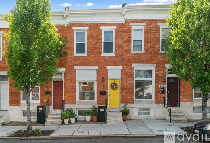 210 North Ellwood Avenue 2 Beds Townhouse for Rent - Photo gallery 1
