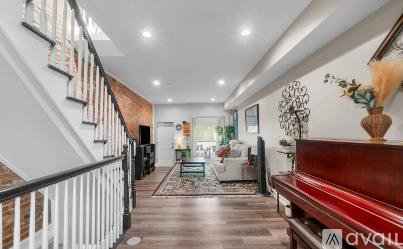 210 North Ellwood Avenue 2 Beds Townhouse for Rent - Photo gallery 5