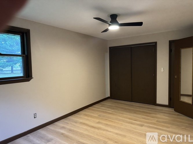 2100 42nd St N 4 Beds Single Family Home for Rent - Photo gallery 3