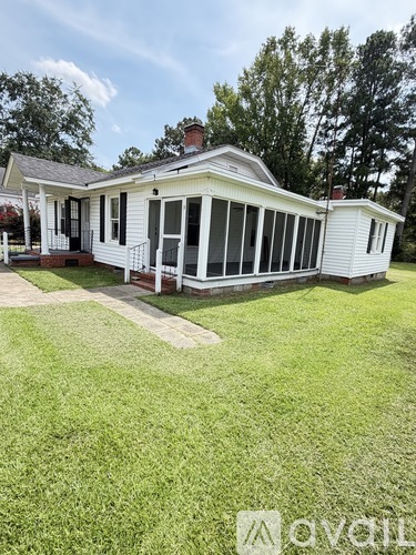 311 E 2nd St 3 Beds Single Family Home for Rent - Photo gallery 2