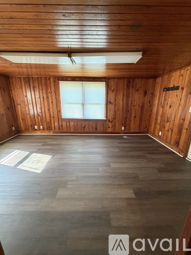 311 E 2nd St 3 Beds Single Family Home for Rent - Photo gallery 3