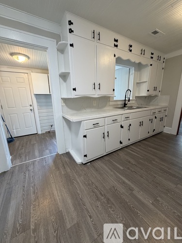 311 E 2nd St 3 Beds Single Family Home for Rent - Photo gallery 5