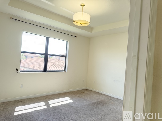 141 Northeast 24th Terrace 3 Beds Single Family Home for Rent - Photo gallery 1