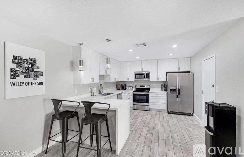1834 East Alameda Drive 3 Beds Single Family Home for Rent - Photo gallery 4