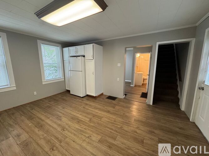 205 6th St NW 2 Beds Single Family Home for Rent - Photo gallery 4
