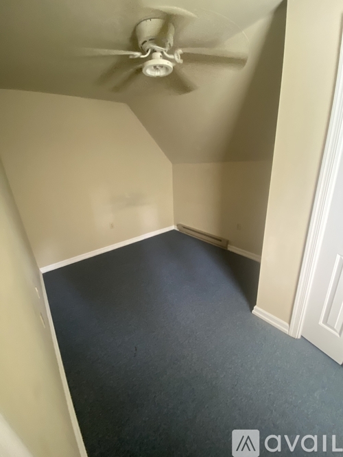 14775 Charmian Road 3 Beds Single Family Home for Rent - Photo gallery 4