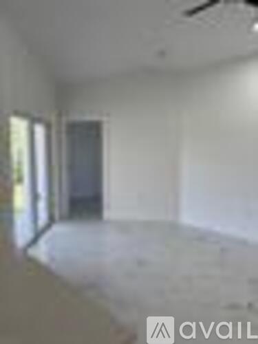 4677 Golfview Blvd 3 Beds Single Family Home for Rent - Photo gallery 3