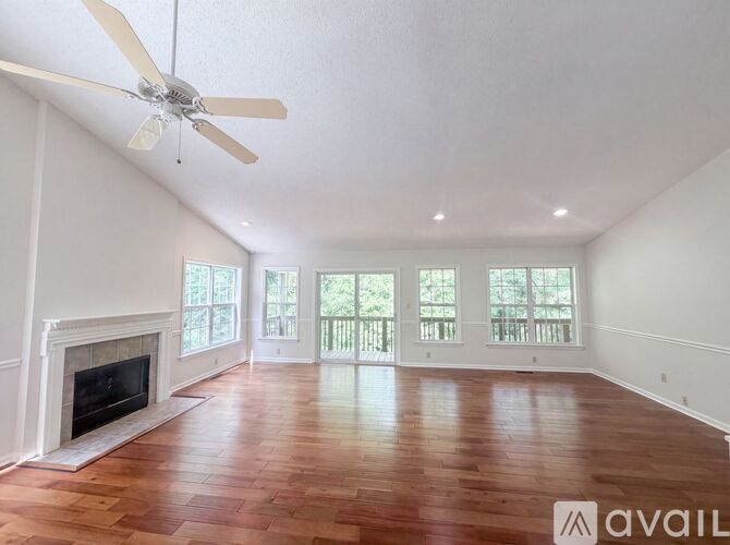 222 Grandview Dr 4 Beds Single Family Home for Rent - Photo gallery 3