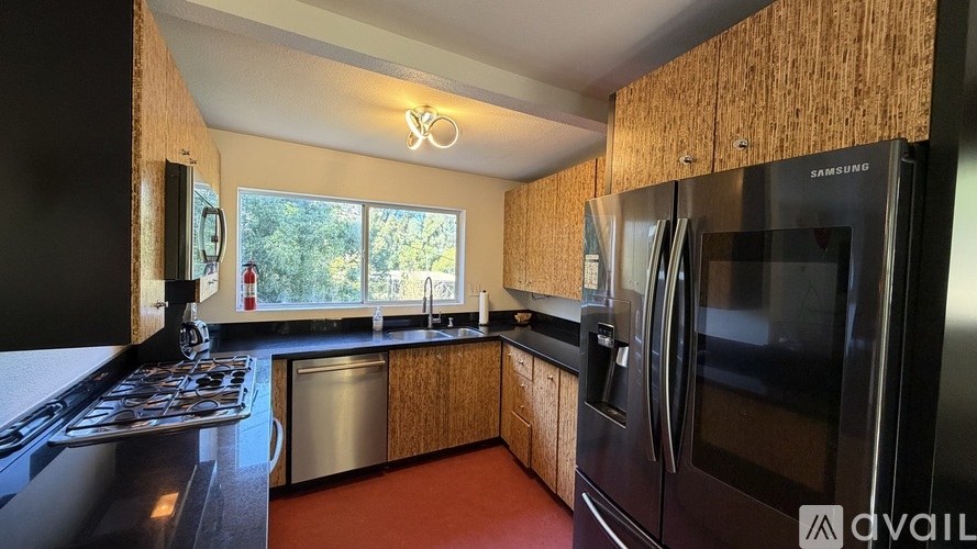 637 S Crescent Ct 3 Beds Single Family Home for Rent - Photo gallery 2