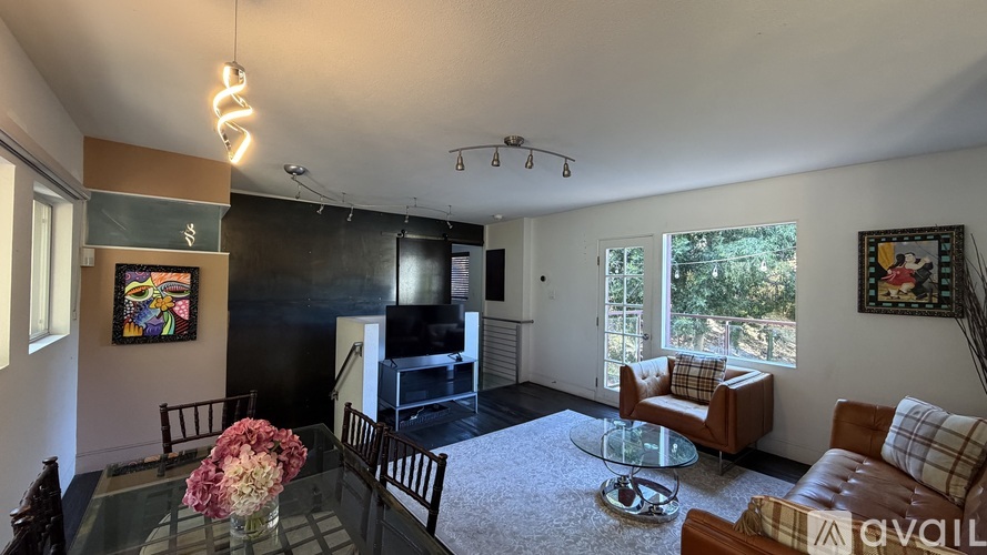 637 S Crescent Ct 3 Beds Single Family Home for Rent - Photo gallery 3