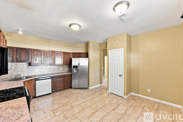 21503 Millhouse Circle 5 Beds Single Family Home for Rent - Photo gallery 5
