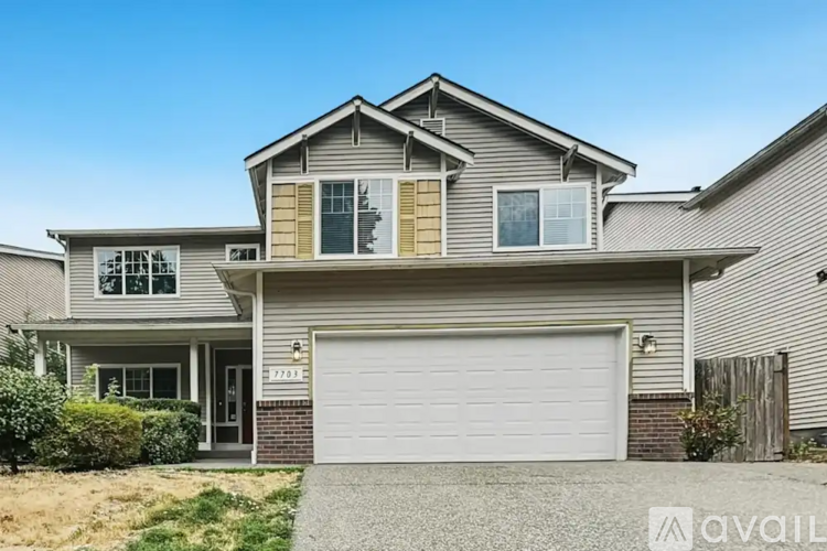 7704 198th St E 4 Beds Single Family Home for Rent - Photo gallery 1