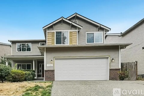 7704 198Th St E 4 Beds Apartment for Rent