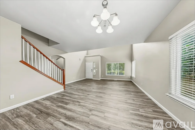 7704 198th St E 4 Beds Single Family Home for Rent - Photo gallery 4