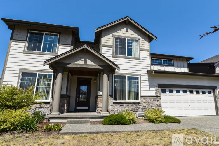 8708 184th Street Ct E 5 Beds Single Family Home for Rent - Photo gallery 1